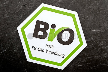 Deutsches Bio-Siegel auf einer Werbetafel