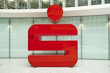 Sparkassen-Logo im Atrium