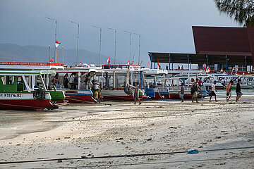 Gili Trawangan  Indonesien  Boote am Strand