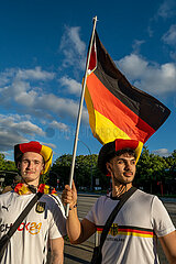 Deutschland  Hamburg - deutsche Fans am Heiligengeistfeld nach public viewing UEFAEURO2024  Deutschland-Ungarn (2:0)