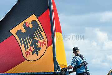 BRD Heck Flagge auf der Fregatte Braunschweig