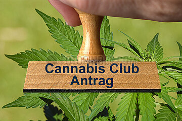 Symbolischer Stempel Cannabis Club Antrag