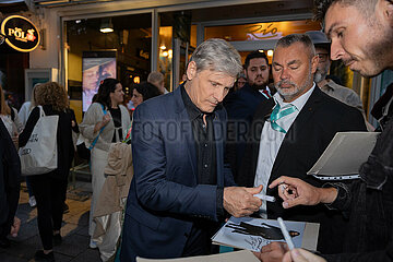 THE DEAD DON`T HURT Premiere