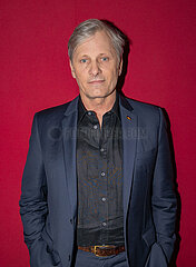 THE DEAD DON`T HURT Premiere