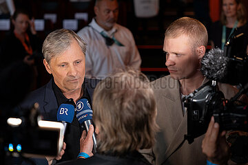 THE DEAD DON`T HURT Premiere