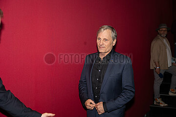 THE DEAD DON`T HURT Premiere
