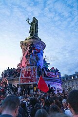 Feier am Place de la Republique zum Wahlsieg der Front Populaire in Frankreich