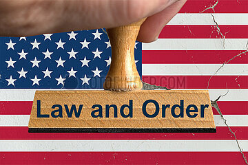 Symbolischer Stempel Law and Order
