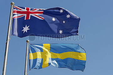 Doha  Katar  Nationalfahnen von Australien und Schweden