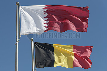 Doha  Katar  Nationalfahnen von Katar und Belgien