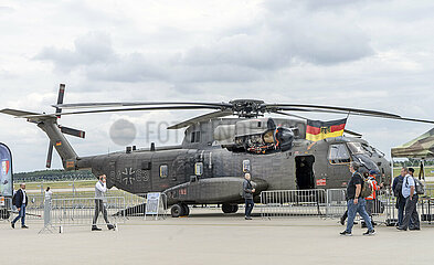 Helicopter Sikorsky CH-53