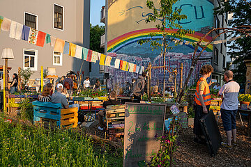 Deutschland  Bremen - Nachbarschaftsprojekt Rotkaeppchens Garten im Steintor (in Bremen genannt Viertel)