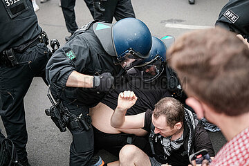 Internationalistische Pride Demo in Berlin