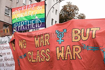 Internationalistische Pride Demo in Berlin