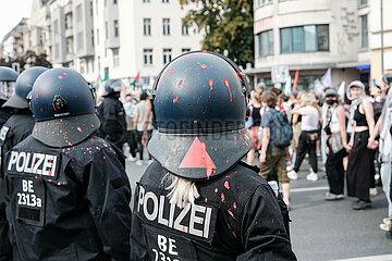 Internationalistische Pride Demo in Berlin