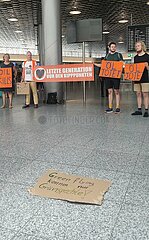 Letzte Generation Kundgebung am Flughafen Hannover