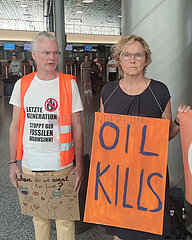 Letzte Generation Kundgebung am Flughafen Hannover