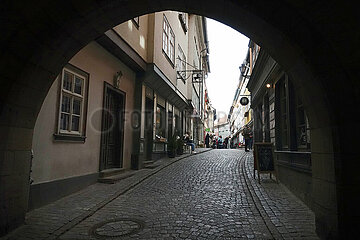 Erfurt  Deutschland  Zugang vom Wenigemarkt zur Kraemerbruecke