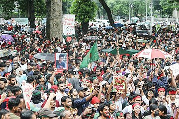 Students protest against quota system in government jobs in Dhaka  Bangladesh