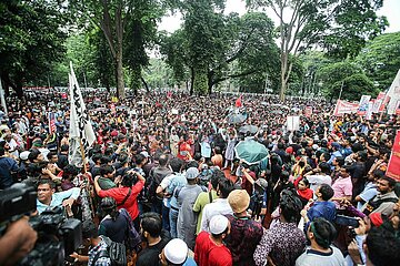 Students protest against quota system in government jobs in Dhaka  Bangladesh