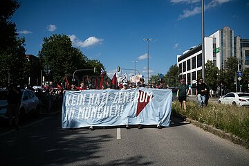 Demonstration gegen die Eröffnung des ersten AfD Büro in München