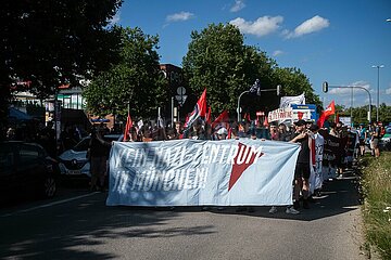 Demonstration gegen die Eröffnung des ersten AfD Büro in München