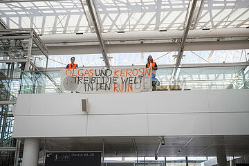 Protest der Letzten Generation am Flughafen München