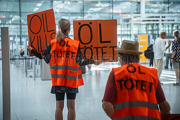 Protest der Letzten Generation am Flughafen München