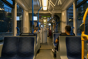 Niederlande  Amsterdam - In einer Strassenbahn Richtung Zentrum