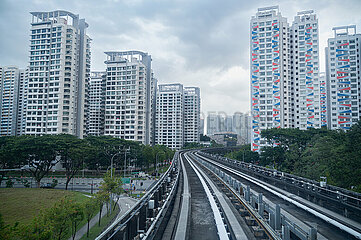 Singapur  Republik Singapur  HDB Wohnblocks des oeffentlichen Wohnungsbaus in Sengkang