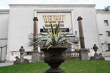 Berlin  Deutschland  Aussenansicht Kino Delphi Filmpalast am Zoo in Charlottenburg