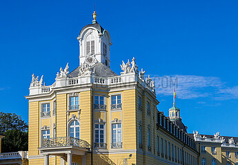 Schloss Karlsruhe  Schlossgarten  Karlsruhe  Baden-Wuerttemberg  Deutschland