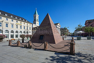 Pyramide  Marktplatz  Altstadt  Karlsruhe  Baden-Wuerttemberg  Deutschland