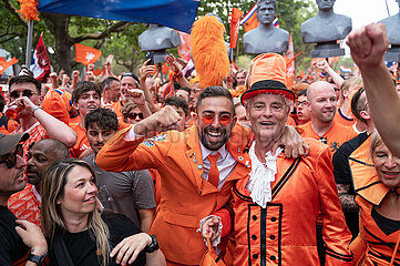 Berlin  Deutschland  Fans der niederlaendischen Fussballnationalmannschaft auf einem Fanwalk waehrend der UEFA EURO 2024