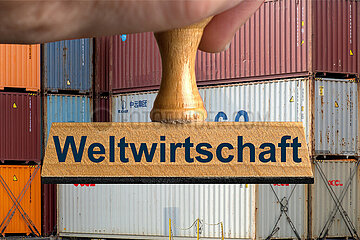 Symbolischer Stempel Weltwirtschaft