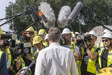 Bundesminister Robert Habeck  Grüne  Pressetermin