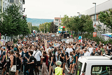 2000 verhindern Auftritt von Björn Höcke AfD in Jena