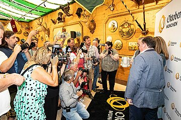 Präsentation Wiesnkrug 2024 in München