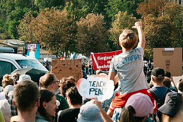 Gegendemo zu AfD-Wahlkampfabschluss in Erfurt