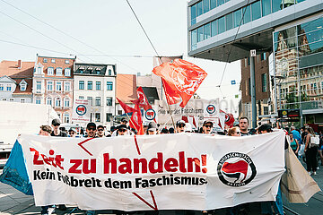 Gegendemo zu AfD-Wahlkampfabschluss in Erfurt