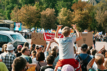 Gegendemo zu AfD-Wahlkampfabschluss in Erfurt