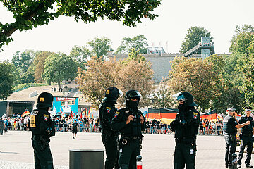 Gegendemo zu AfD-Wahlkampfabschluss in Erfurt