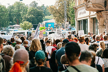 Gegendemo zu AfD-Wahlkampfabschluss in Erfurt