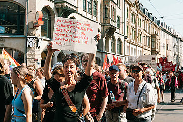 Gegendemo zu AfD-Wahlkampfabschluss in Erfurt