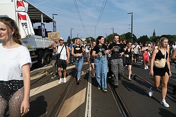 Tolerade  Technoparade gegen den Rechtsruck in Dresden