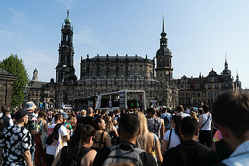 Tolerade  Technoparade gegen den Rechtsruck in Dresden