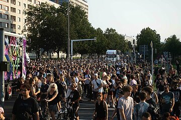 Tolerade  Technoparade gegen den Rechtsruck in Dresden