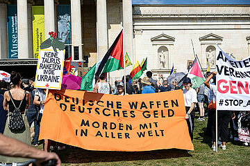 Protest zum Antikriegstag in München