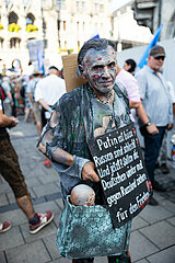 Verschwörungsideologische / Pro-Russische Friedensdemo in München