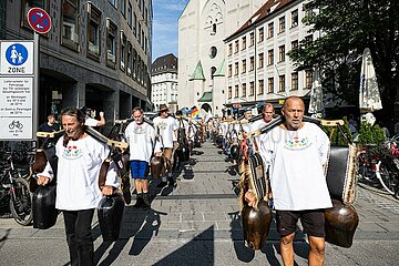 Verschwörungsideologische / Pro-Russische Friedensdemo in München